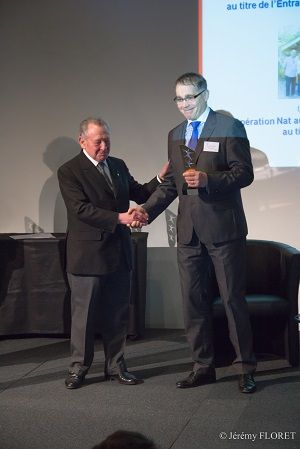 Remise du Trophée à M. Alain Mompert de l'UFE Gdynia
